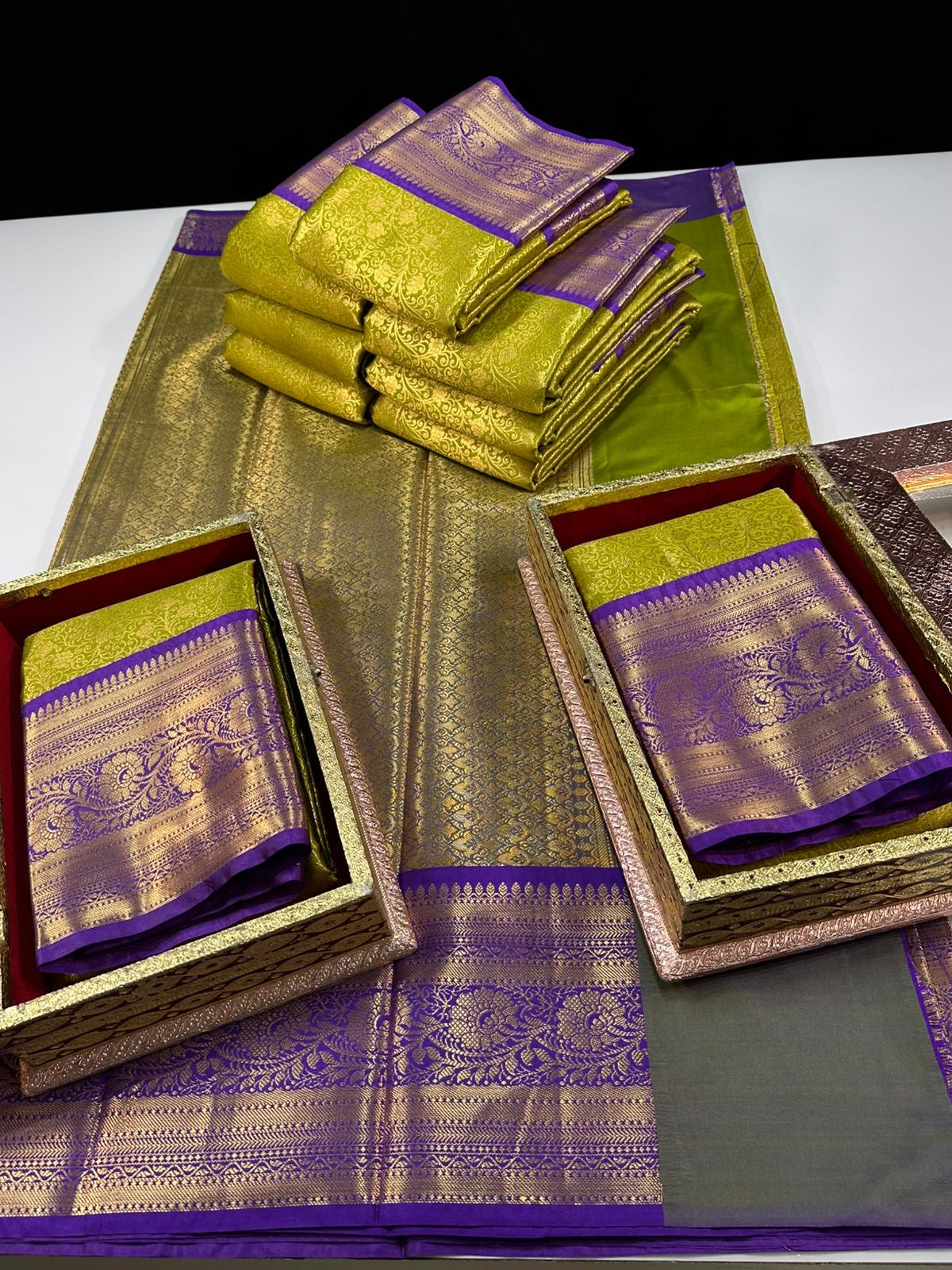 KANCHI SEMI SILKS | AB1807B010