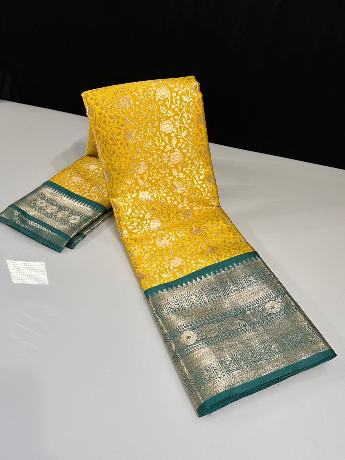 KANCHI SEMI SILKS | AB1807B07