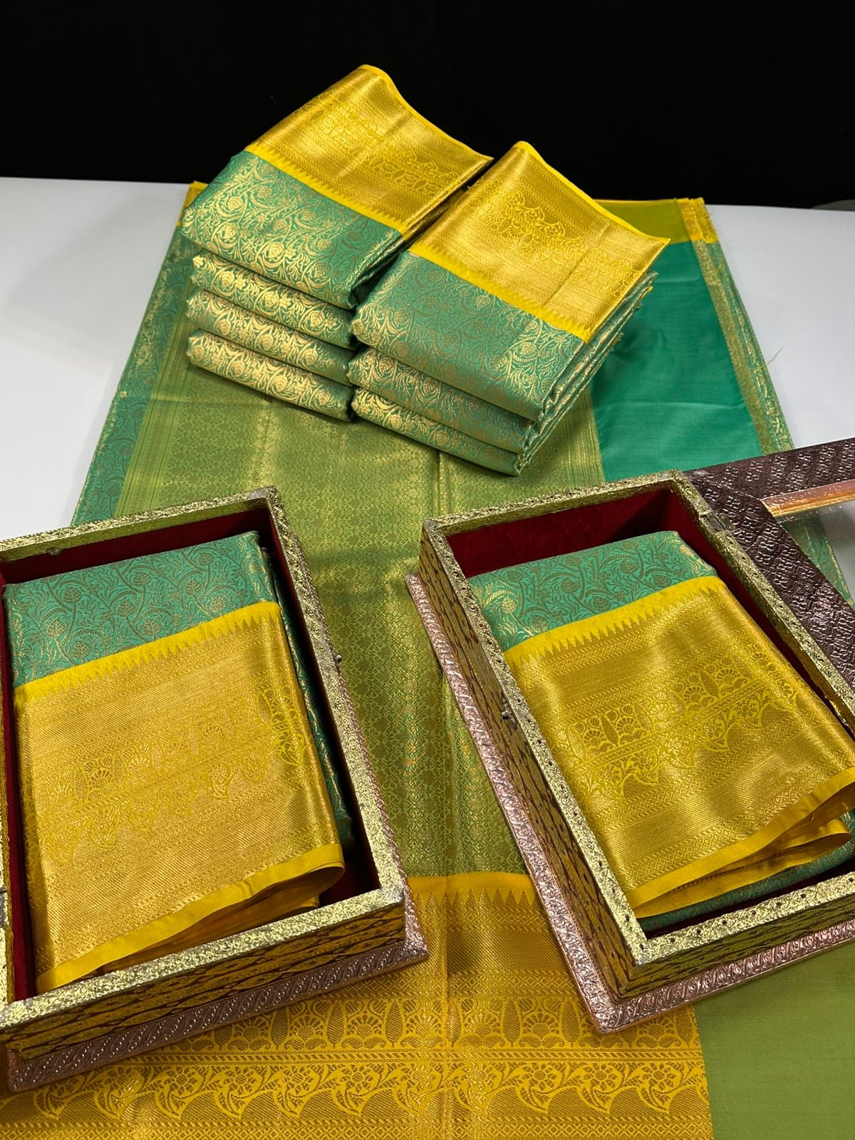KANCHI SEMI SILKS | AB1807B019
