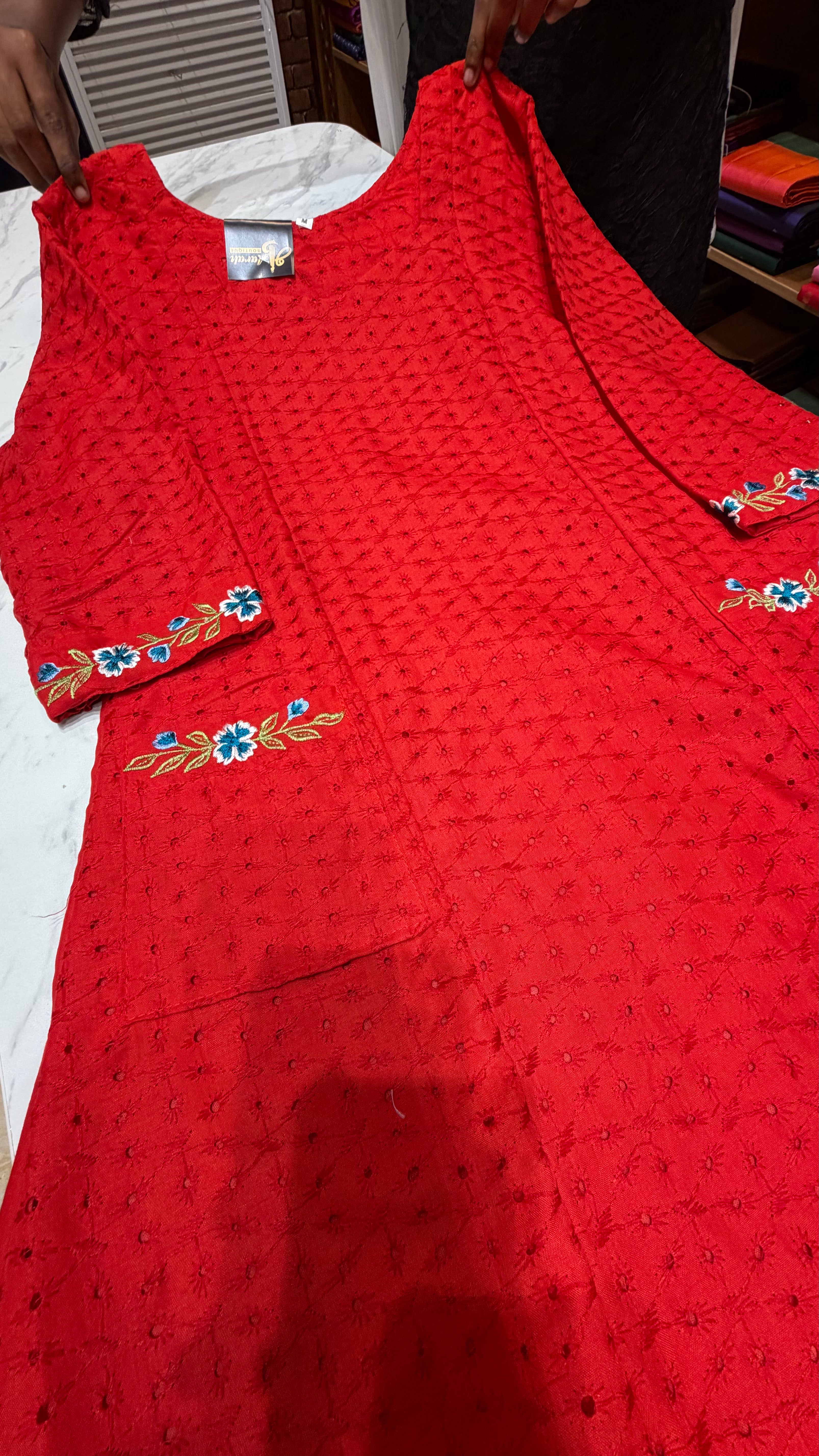 Hakoba Aline kurti | ABHA0426